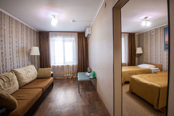 Room 5 of 42