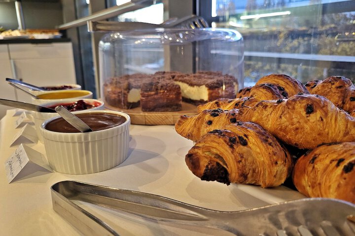 Breakfast/Coffee Service 97 of 128