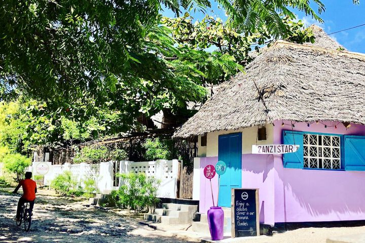 Zanzistar Lodge