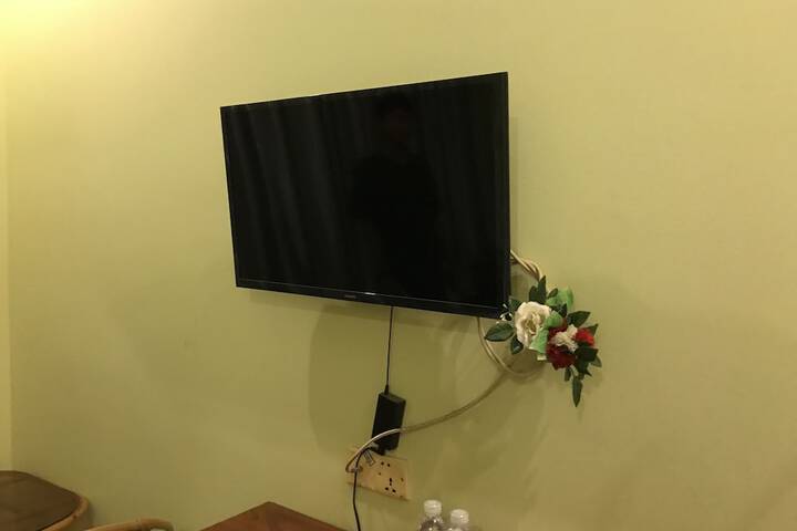 Room 12 of 36