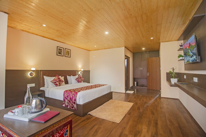 Room 10 of 37