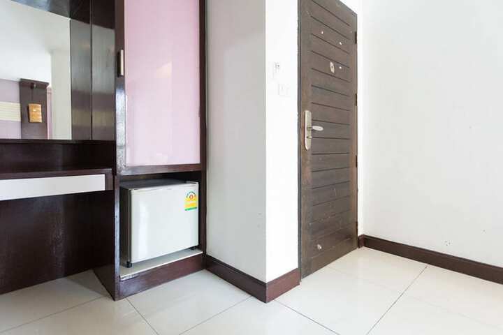 Room 5 of 37