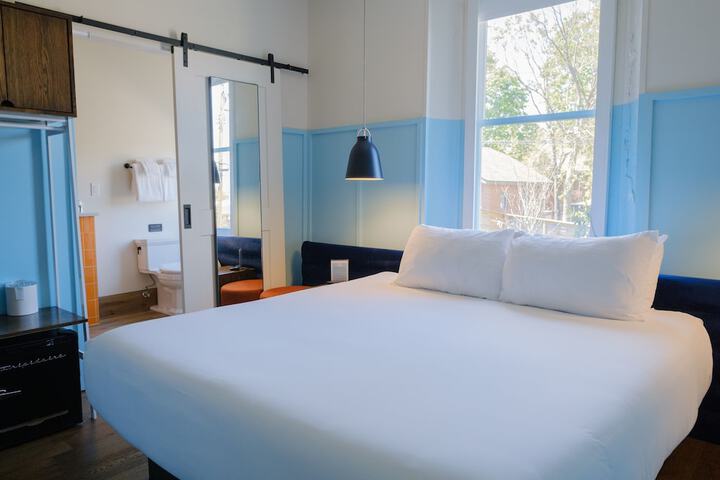 Room 105 of 203