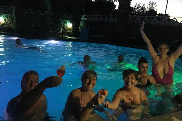 Hotel Pool
