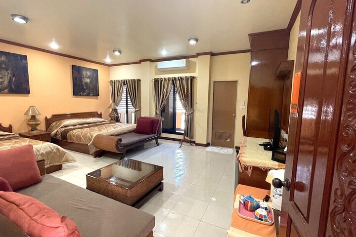 Room 7 of 19