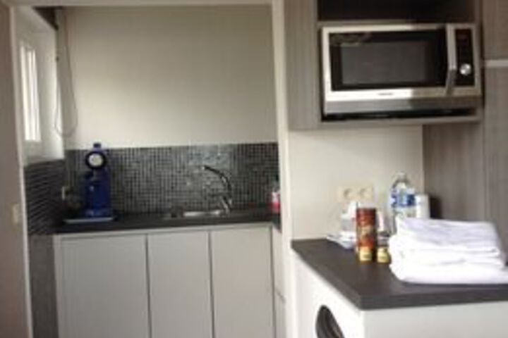 Room 33 of 48