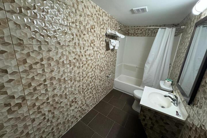 Room 15 of 20