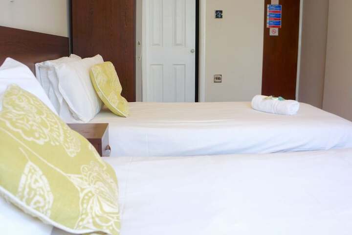 Room 40 of 162