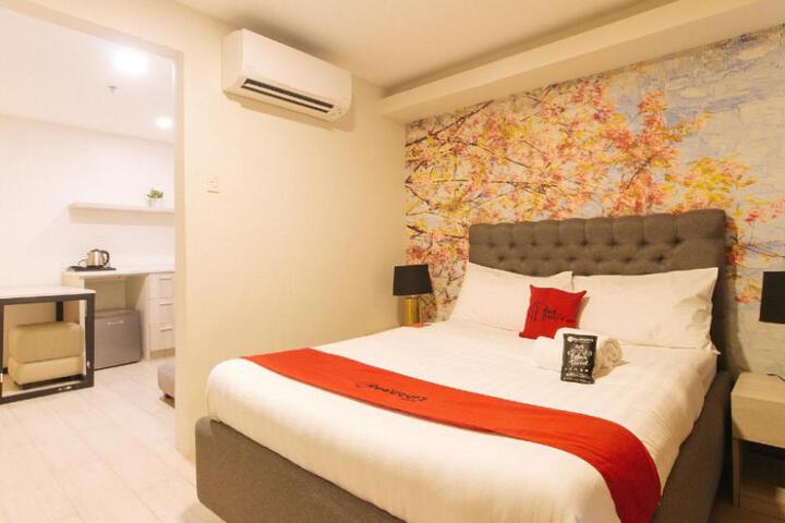 RedDoorz Plus at La Belle Residences Makati City