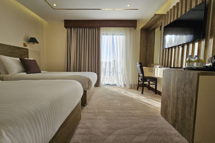 Room 4 of 31