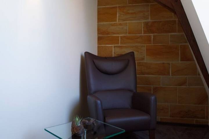 Room 12 of 33