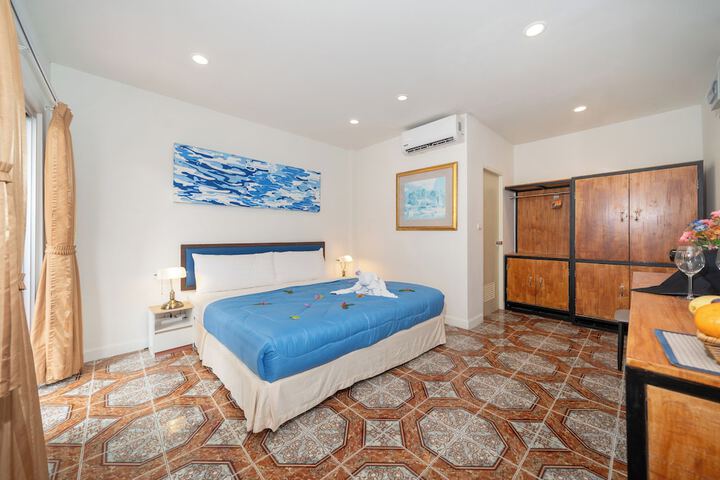 Room 44 of 91