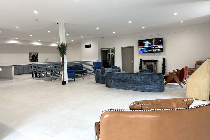 Guest Lobby