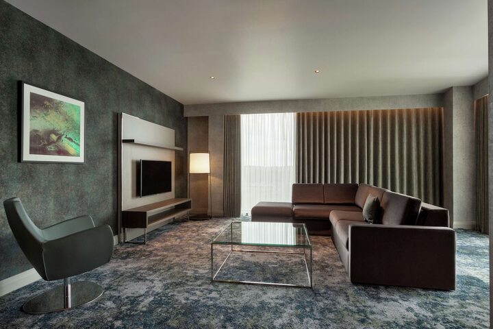 Room 15 of 60