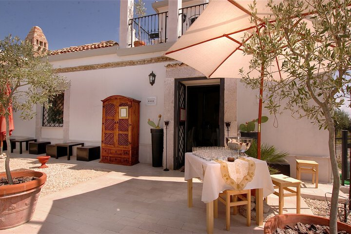 The Olive Inn in Lesina