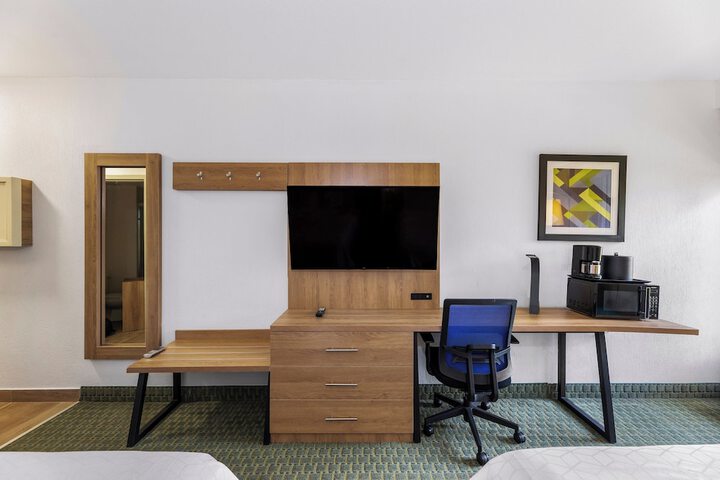 Room 48 of 125