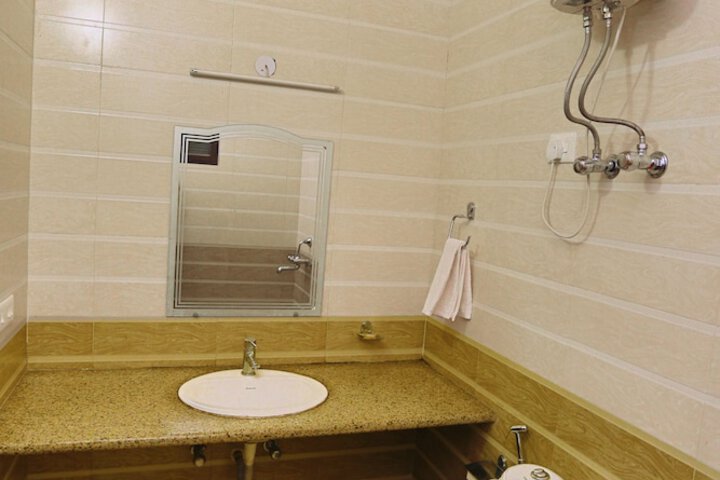 Room 12 of 46