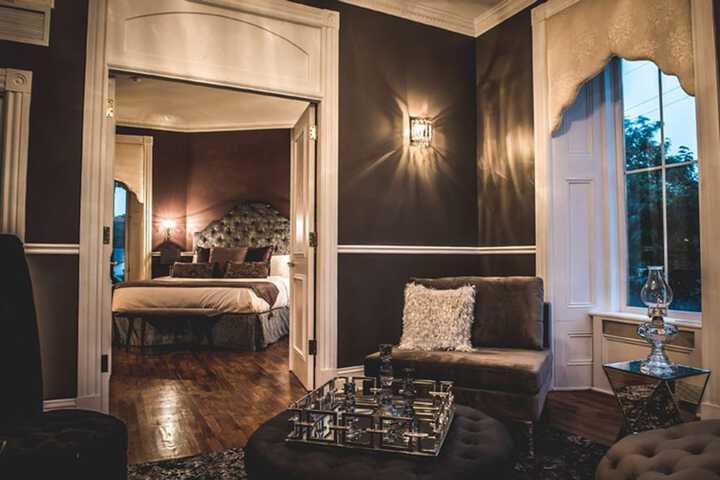 Room 5 of 23