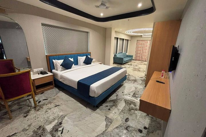 Room 33 of 121