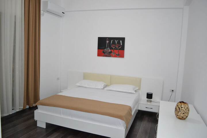 Room 19 of 32
