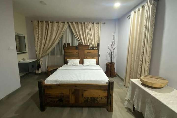 Room 3 of 35