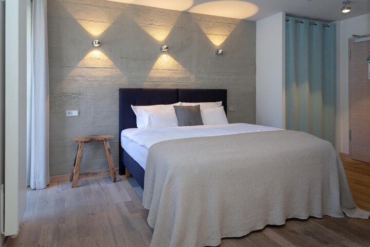 Room 14 of 43
