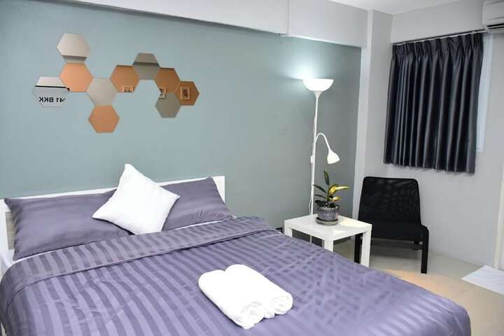 Room 32 of 49
