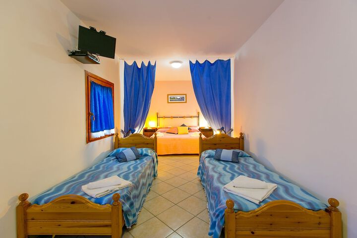 Room 13 of 47