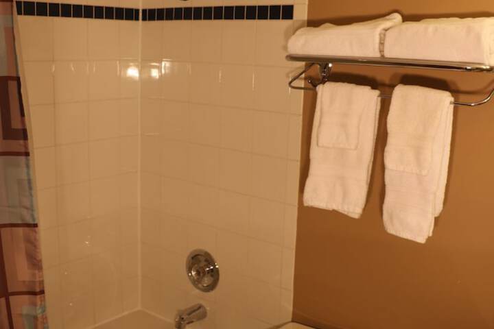 Room 28 of 29