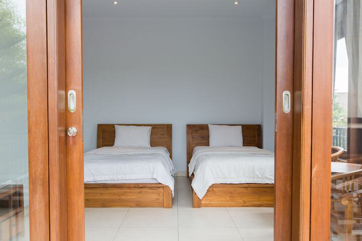 Room 14 of 96