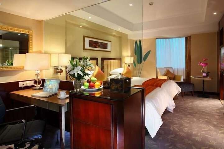 Room 9 of 45