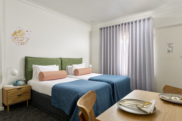 Room 14 of 27