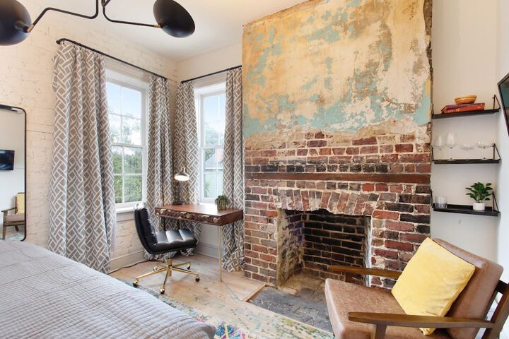 Room 21 of 164