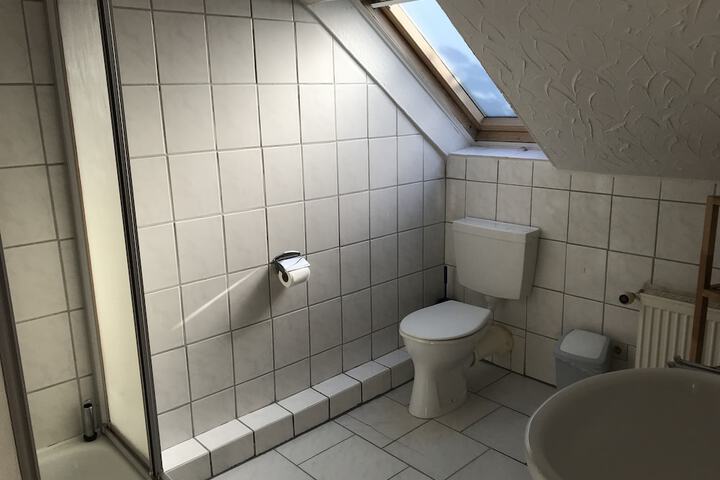 Room 90 of 117