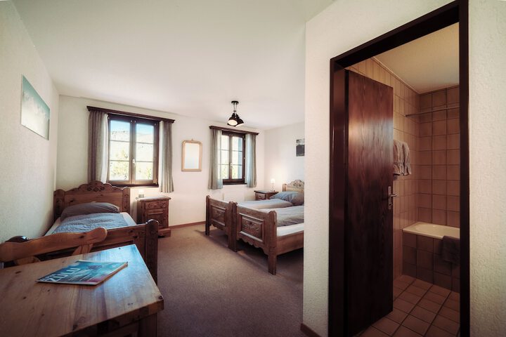 Room 9 of 28