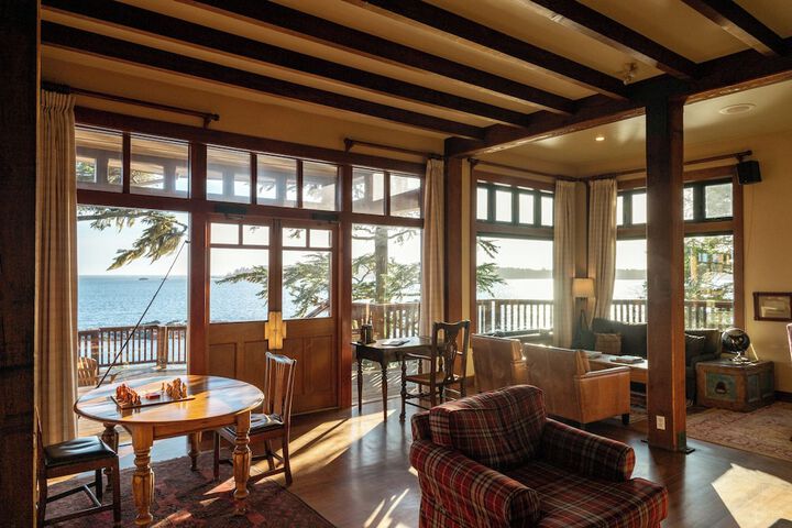 Entrance & Lobby