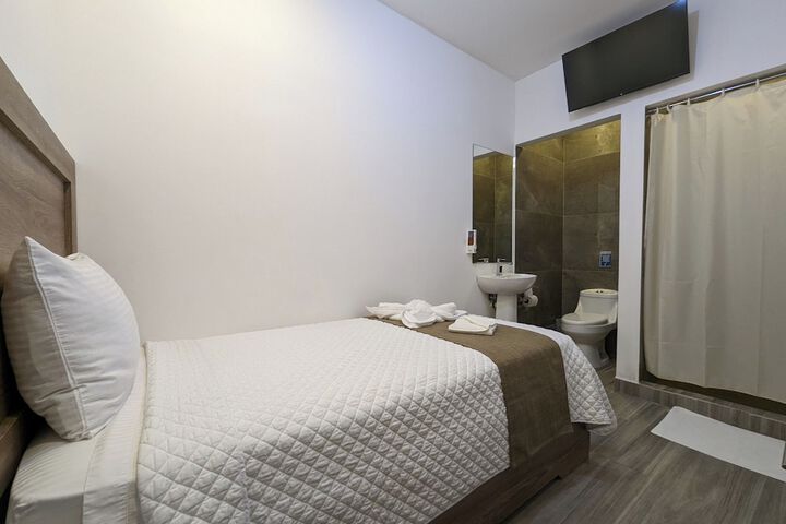 Room 43 of 63