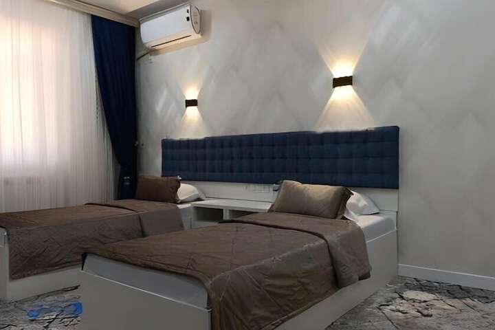 Room 11 of 19