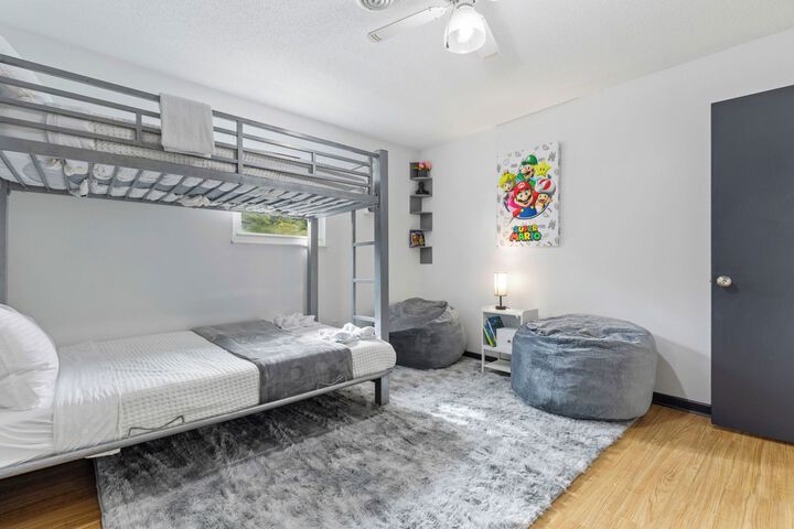 Room 35 of 40