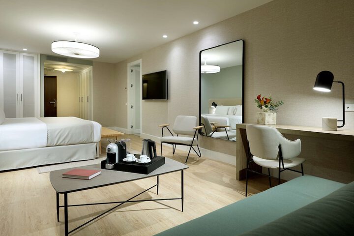 Room 11 of 78