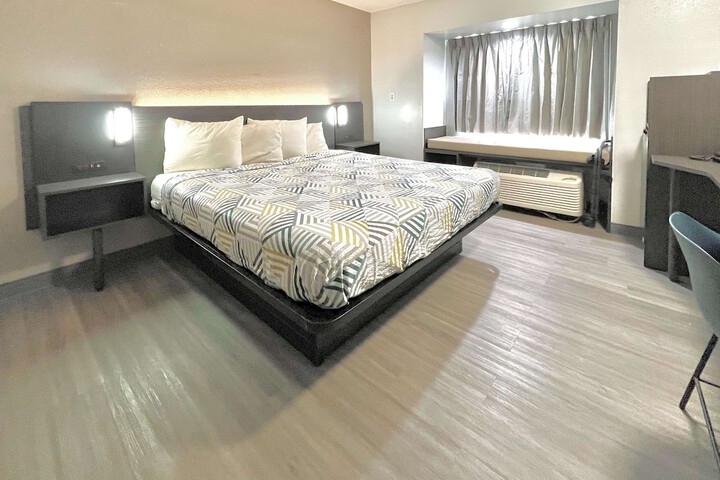 Room 13 of 48