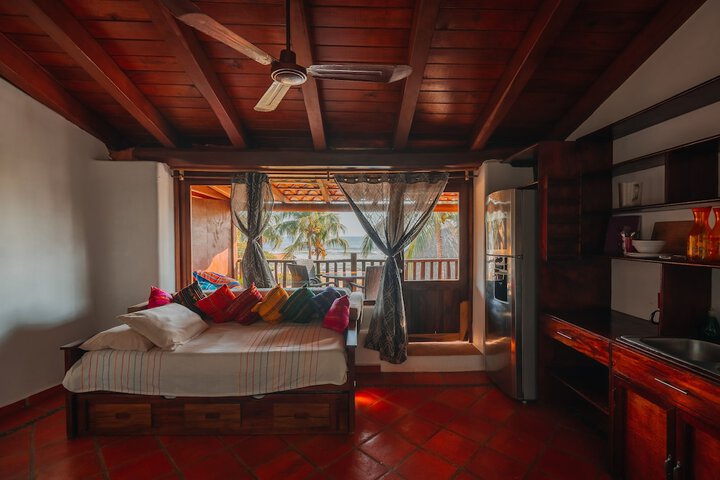 Room 43 of 103