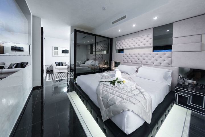 Room 19 of 61