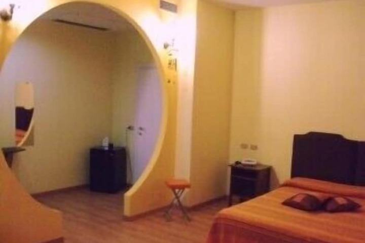 Room 7 of 43