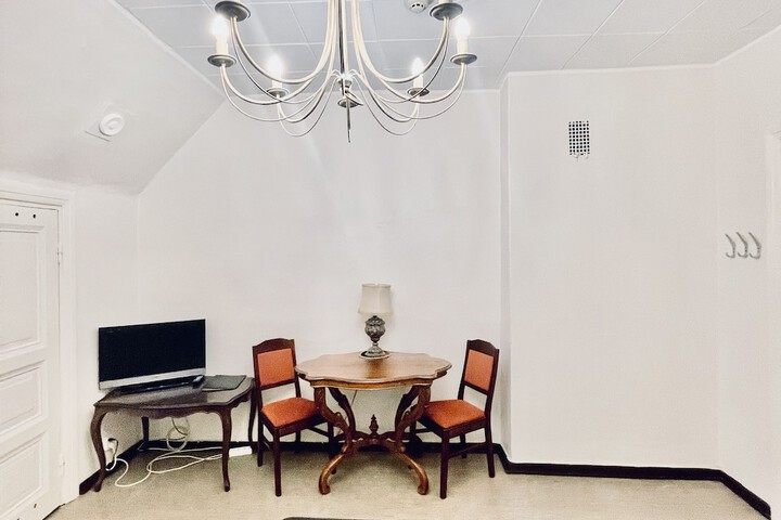 Room 7 of 64