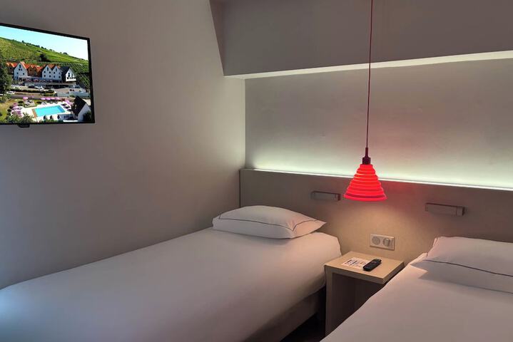 Room 36 of 139