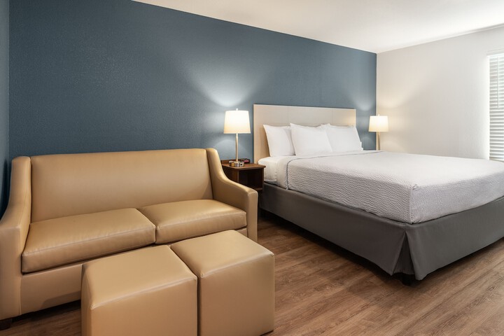 1 King Bed (1 of 19)