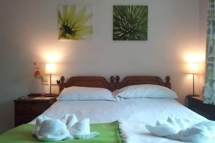Room 4 of 38
