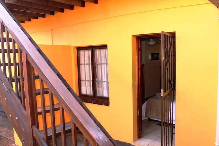 Room 5 of 16