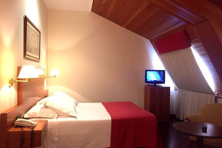 Room 28 of 58